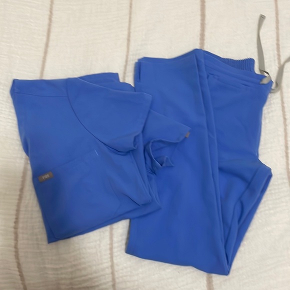Figs Other - Figs Cecil Blue XS scrub top and XXS/P skinny yola pants
